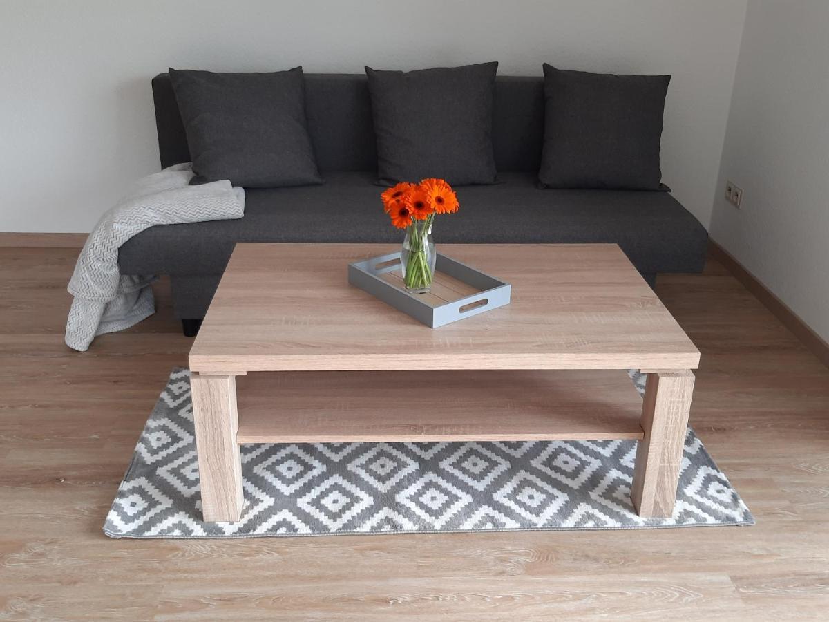 Moderne Wohnung Im Grunen Mit Schoner Terasse Tettnang Buitenkant foto