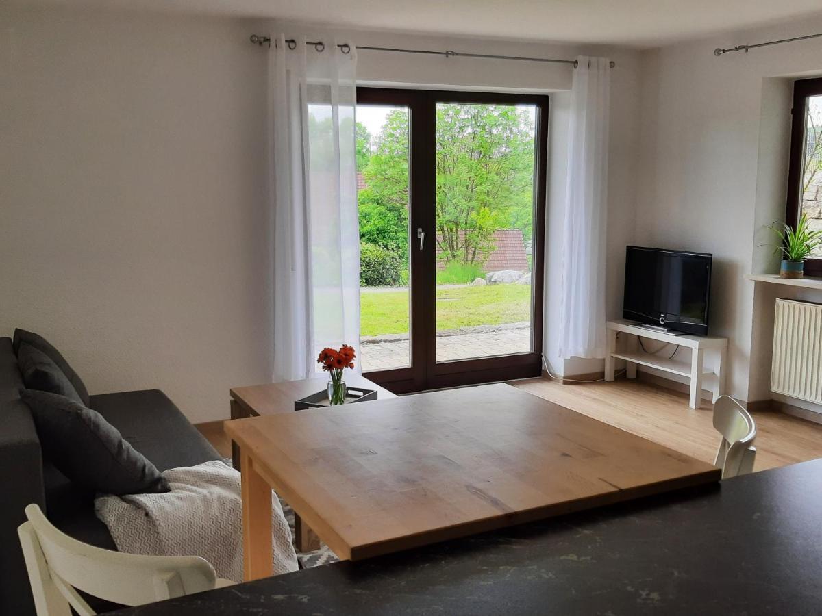 Moderne Wohnung Im Grunen Mit Schoner Terasse Tettnang Buitenkant foto